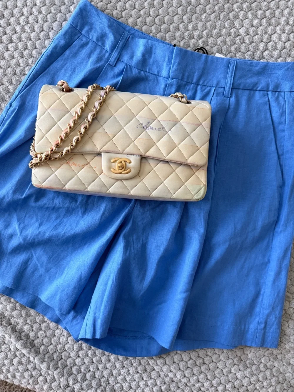 CHANEL classic medium